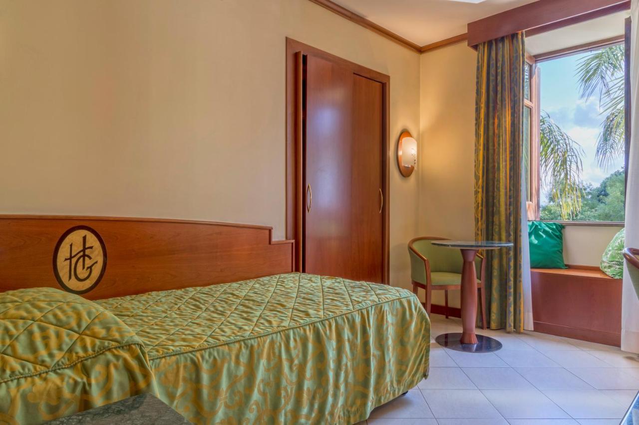 Hotel Garibaldi ミラッツォ エクステリア 写真